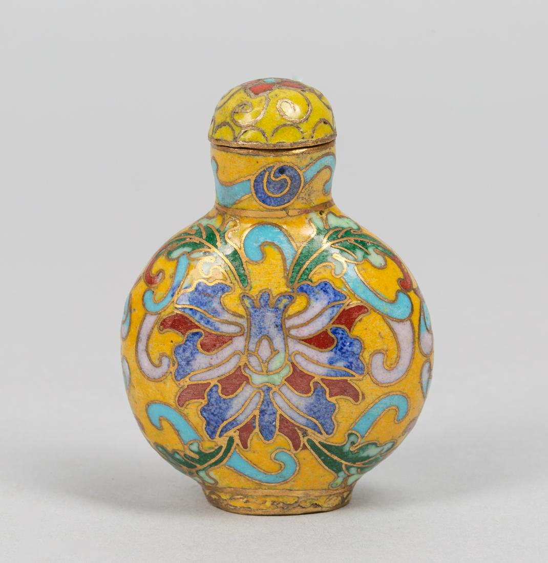 Chinese Export Cloisonne Snuff Bottle (1 of 11)