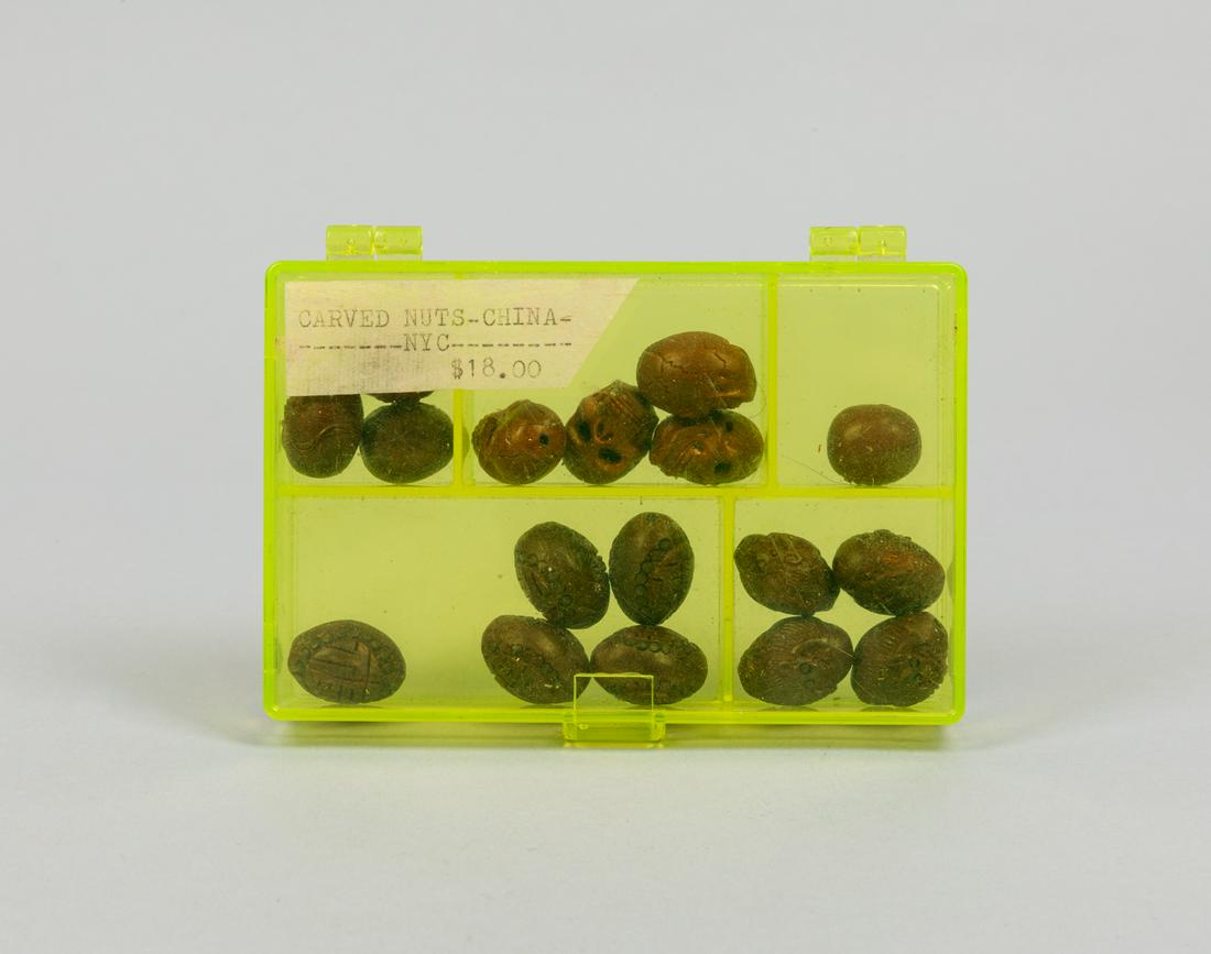 Set Chinese Export Olive Nuts Carved Beads (1 of 13)