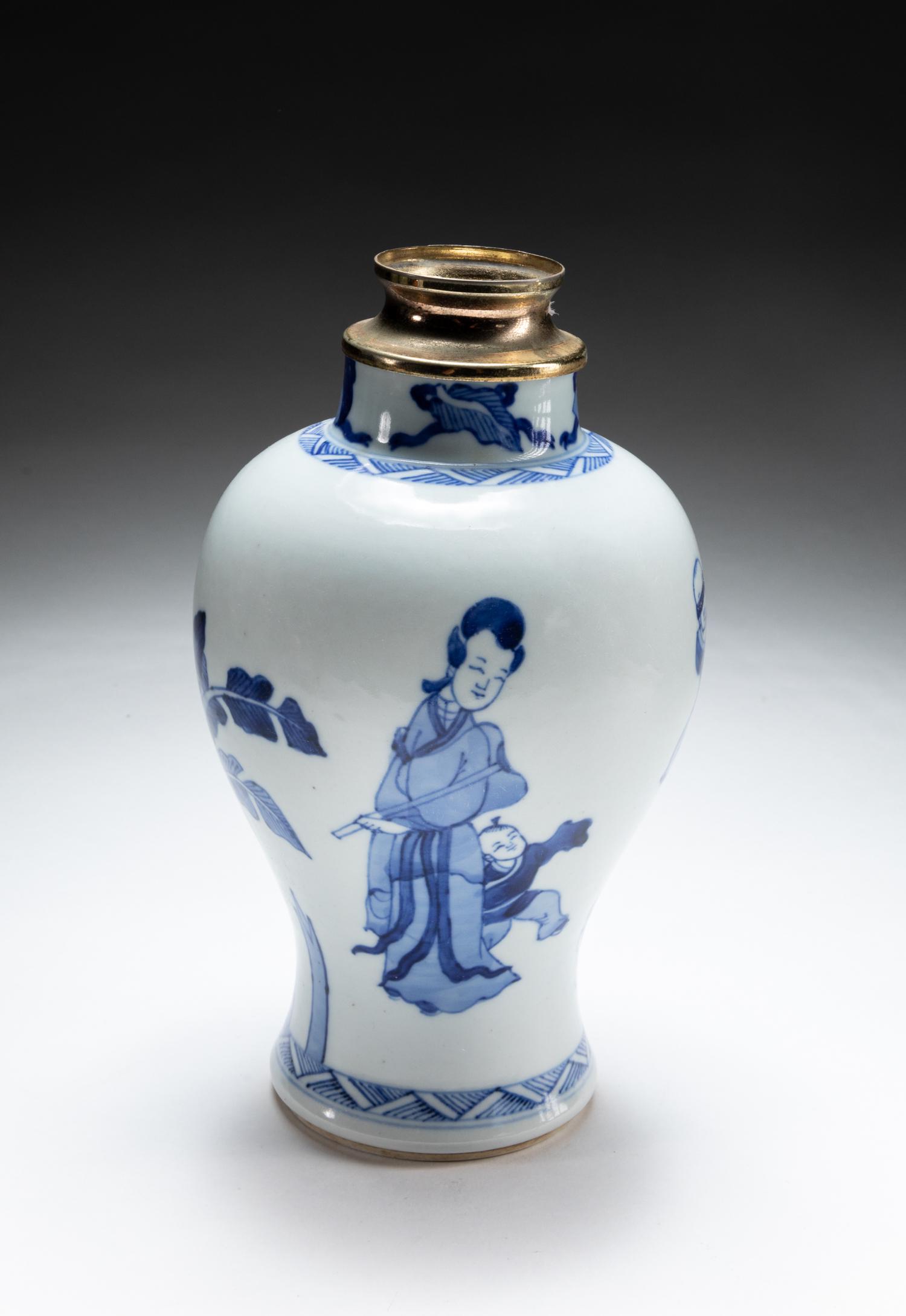 Chinese Export Blue White Porcelain Vase (1 of 10)