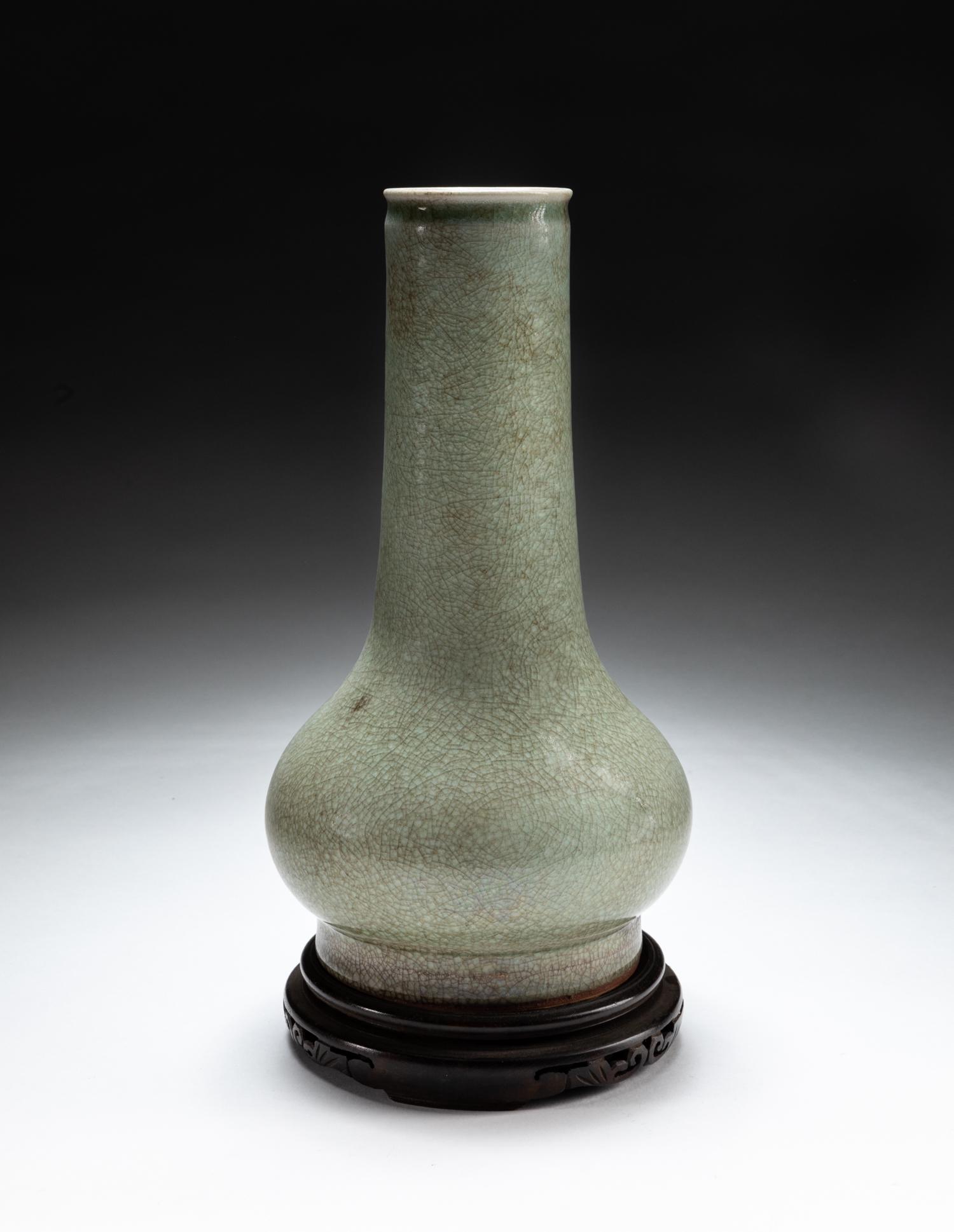 Chinese Export Ge Type Porcelain Vase (1 of 9)