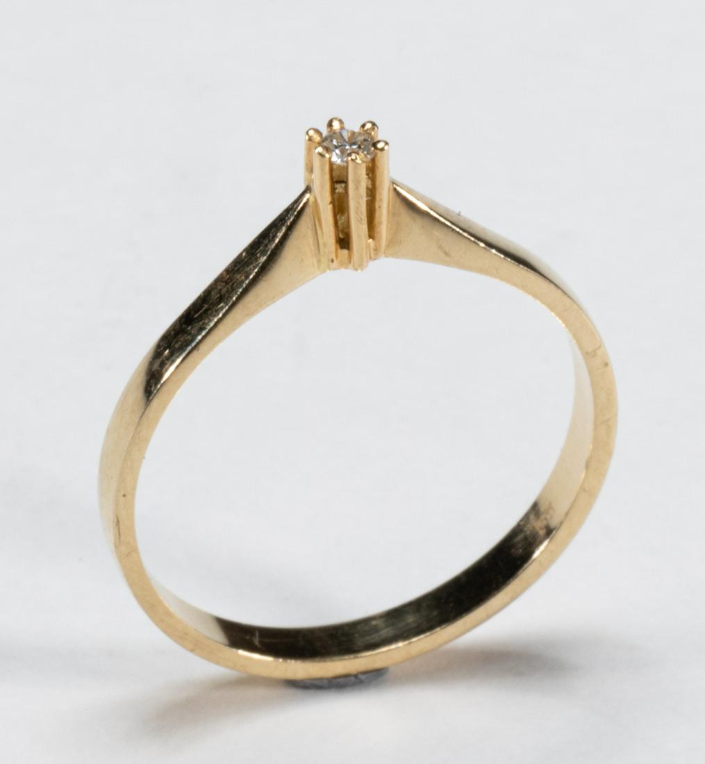 18K Yellow Gold Diamond Ring (1 of 8)