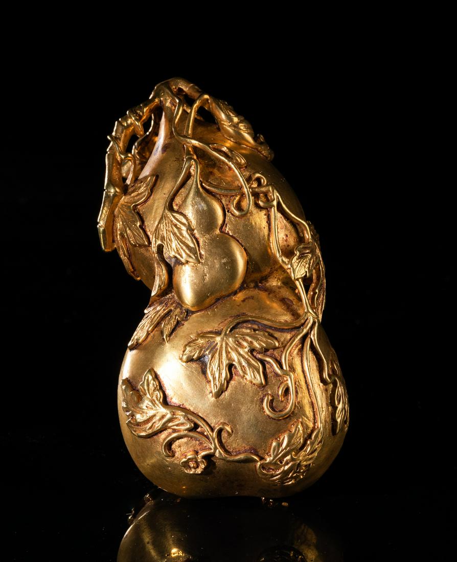 Chinese Gilt Bronze Gourd Type Covered Box (1 of 10)