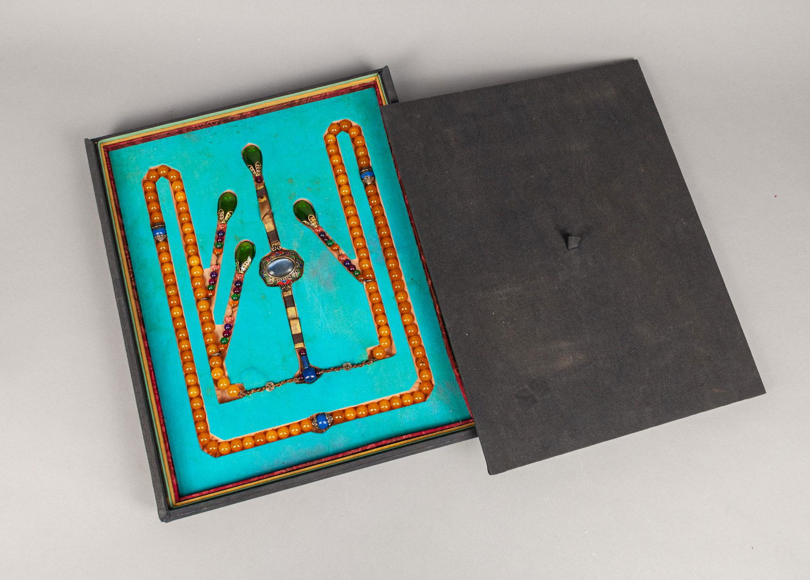 Chinese Export Amber Like Court Beads With Box (1 of 15)