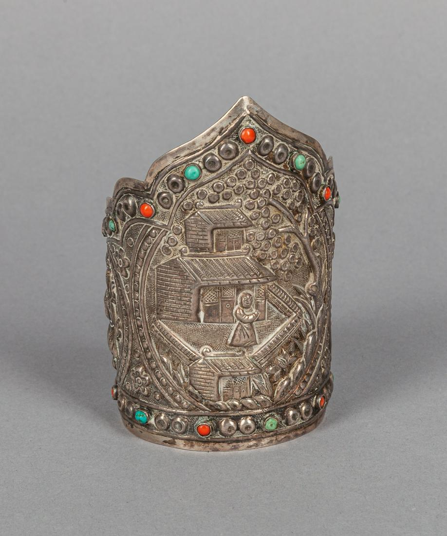 Marked Chinese Carved Bangle (1 of 11)