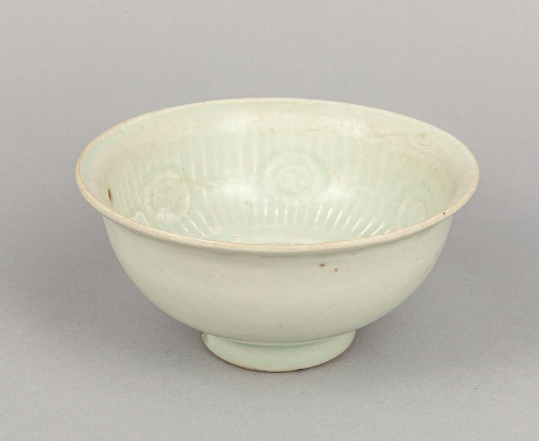 Korean Cream Glazed Porcelain Bowl: The interior with flower decoration, overall covered with creamy glaze. 6*2.9inch.