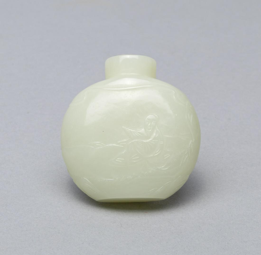 Chinese White Jade Snuff Bottle (1 of 12)