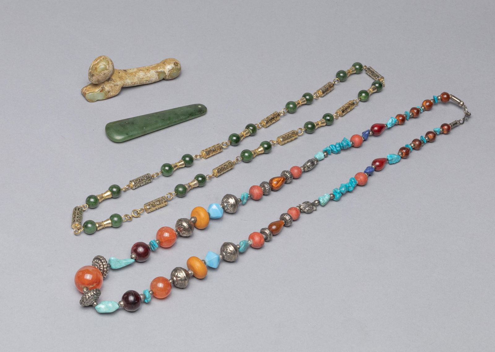 Estate Chinese Jade Gem Stone Jewelries (1 of 13)