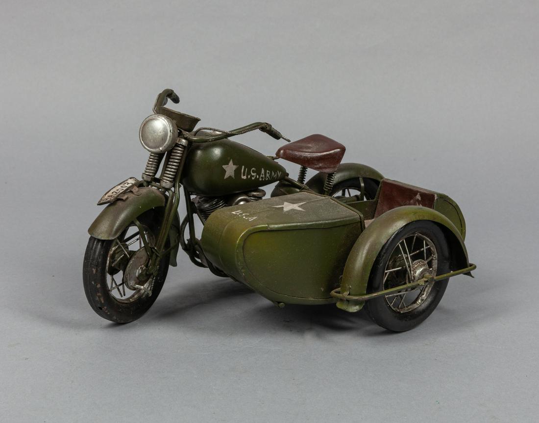 Collectible Vintage American WW2 Motorcycle Sculpture (1 of 11)