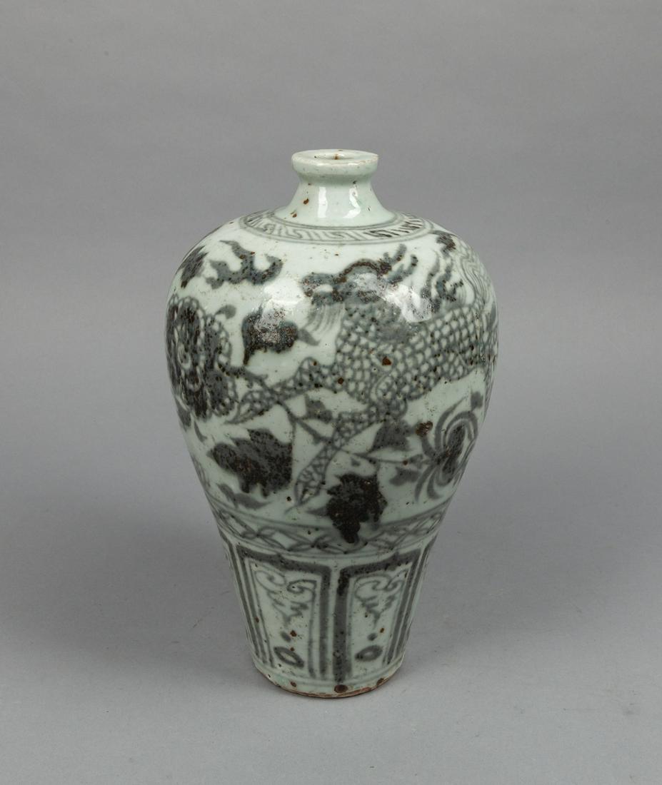 Korean Old Blue White Porcelain Vase (1 of 11)