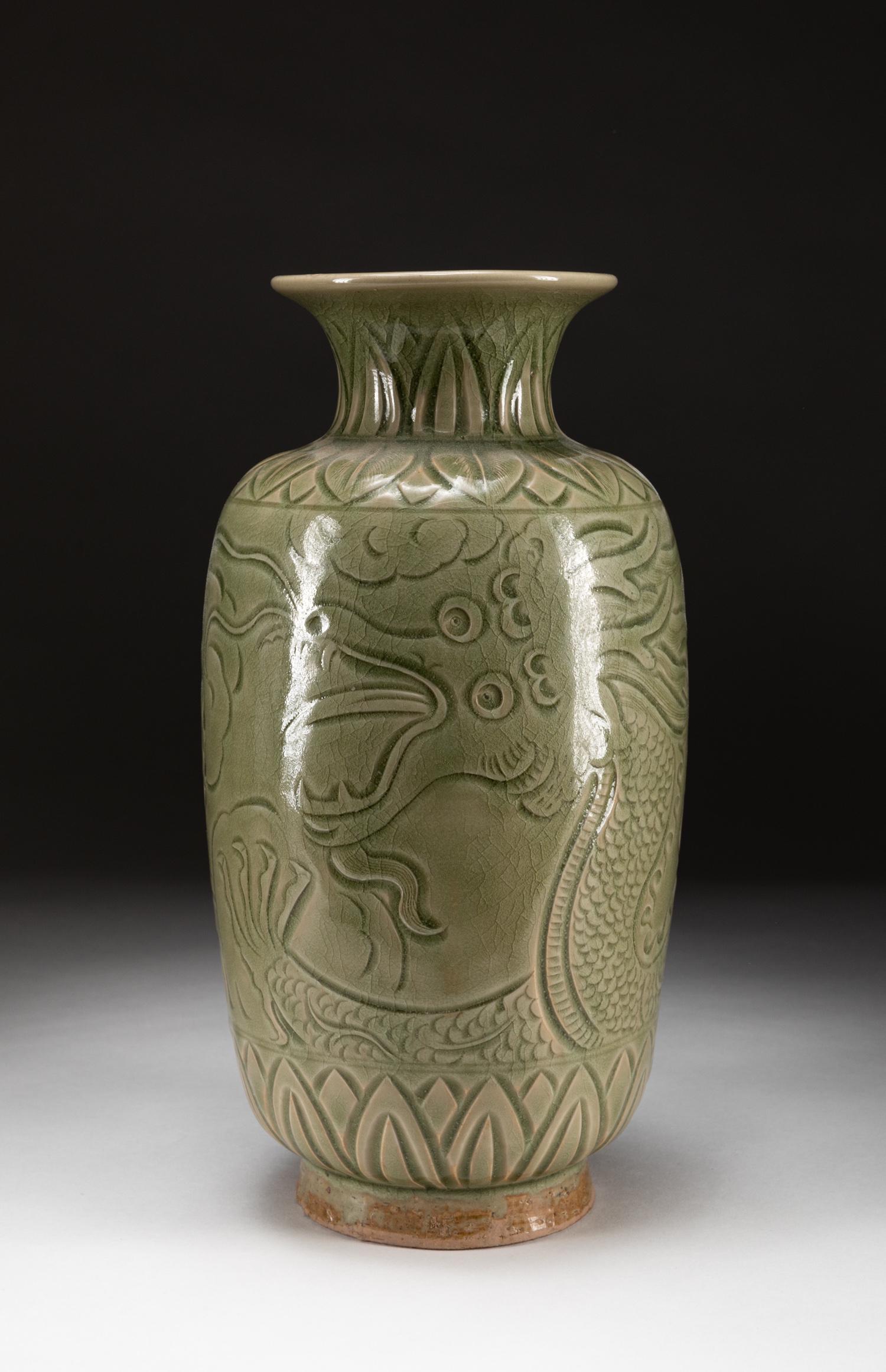Korean Josen Type Celadon Glazed Porcelain Dragon Vase (1 of 11)