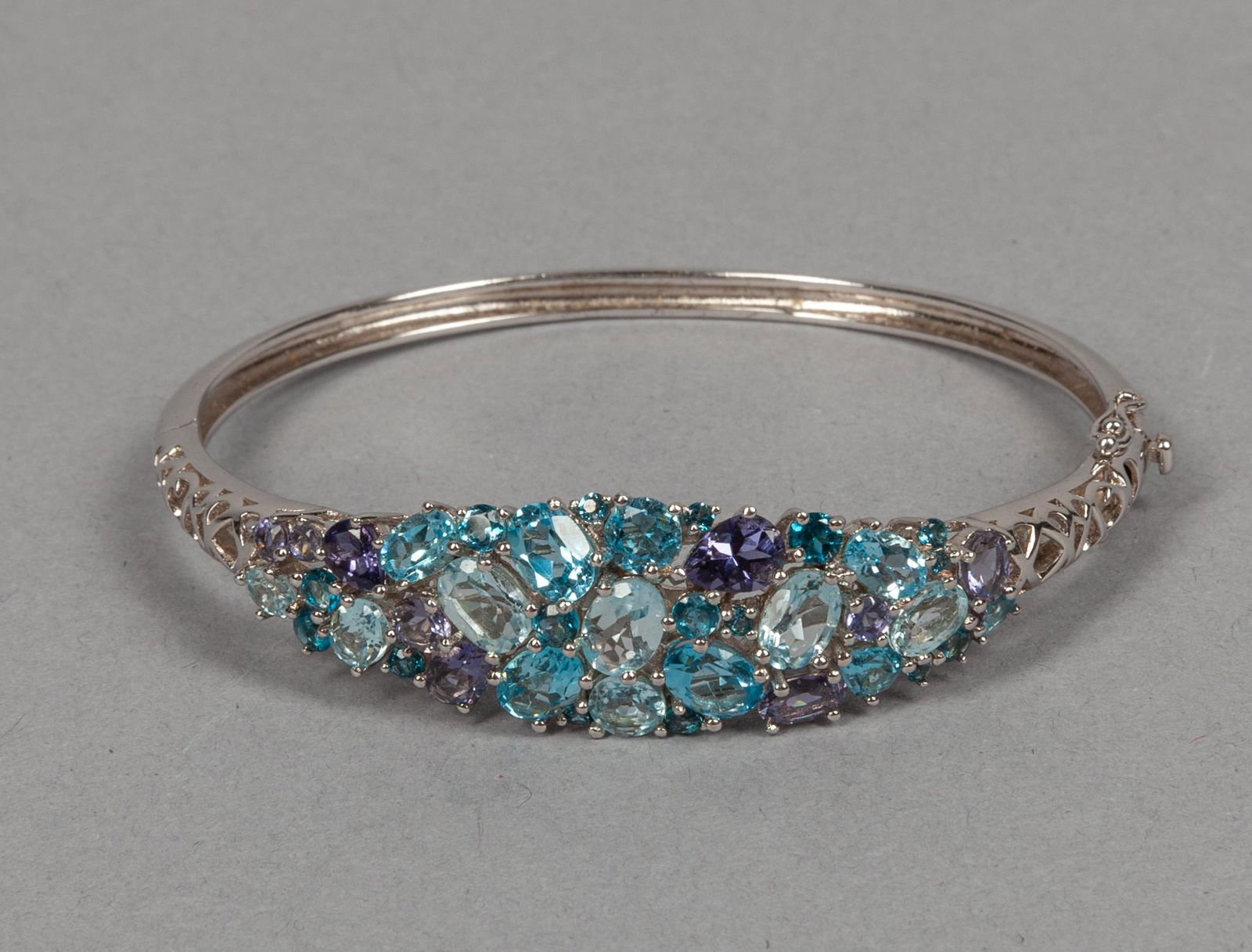 Collectible Sterling Bracelet Inlaid Aquamarine Stones (1 of 10)