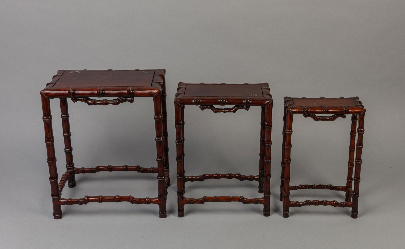 Set Chinese Wood Stands (1 of 12)