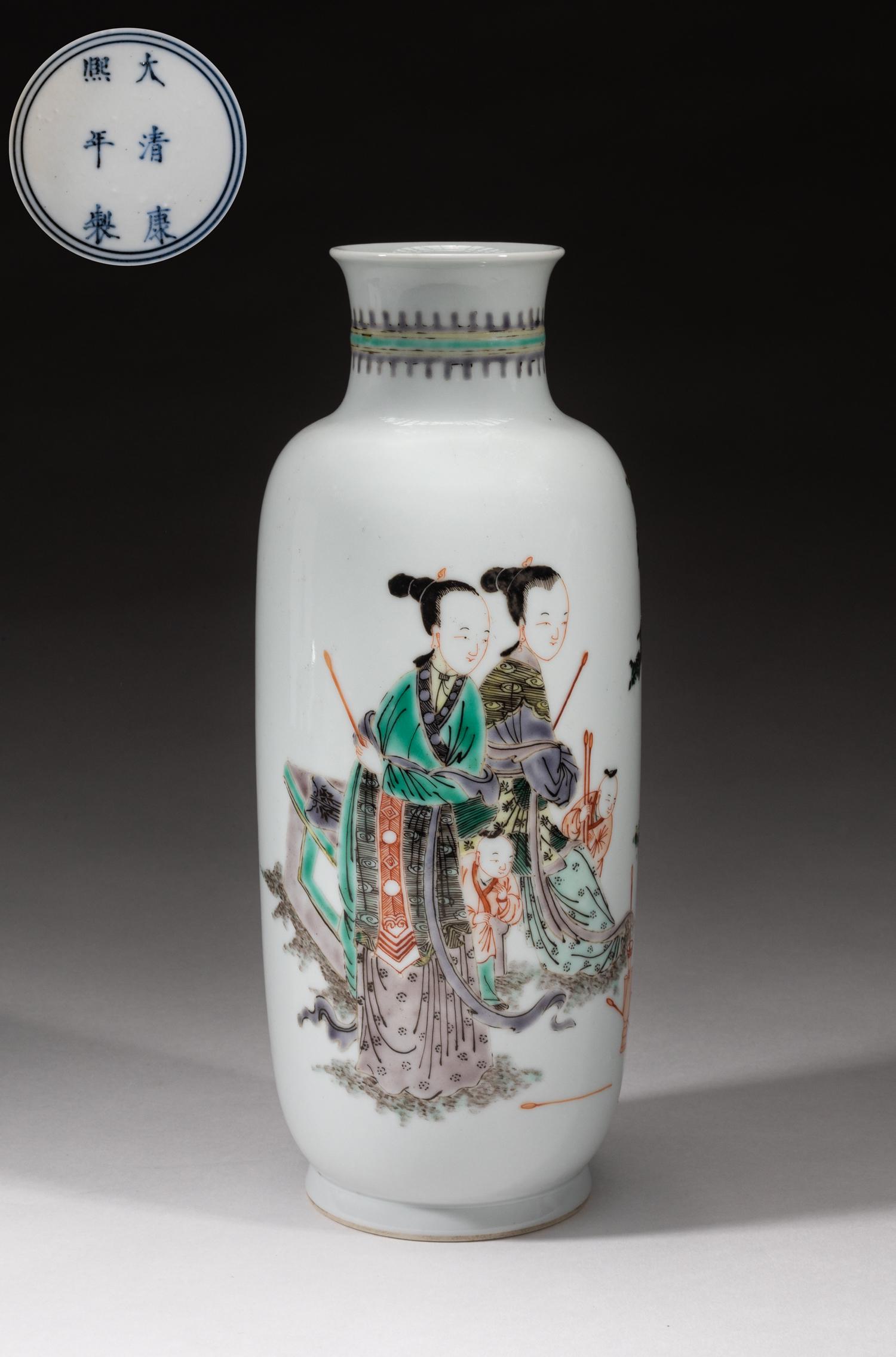 Chinese Wuchait Porcelain Decor Vase (1 of 12)