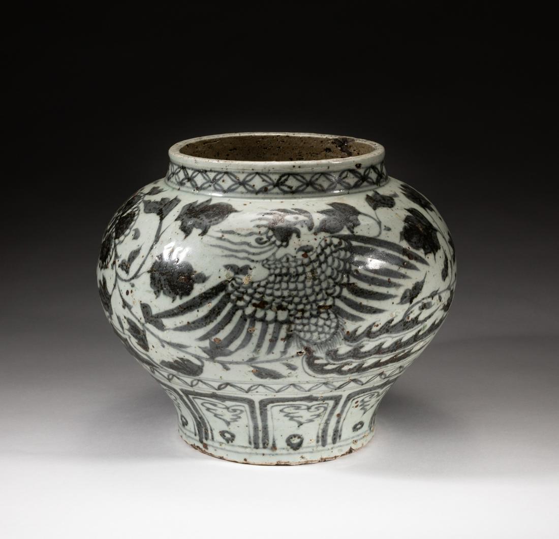 Large Korean Blue White Porcelain Pot (1 of 15)