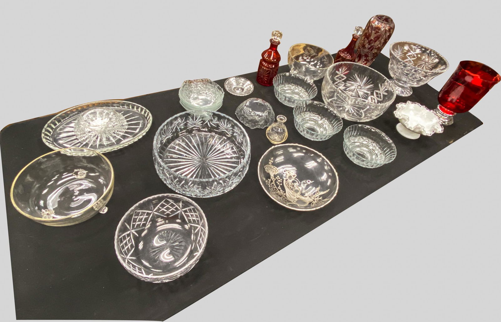 Set Cut Crystal Glass Dinning Services (1 of 11)