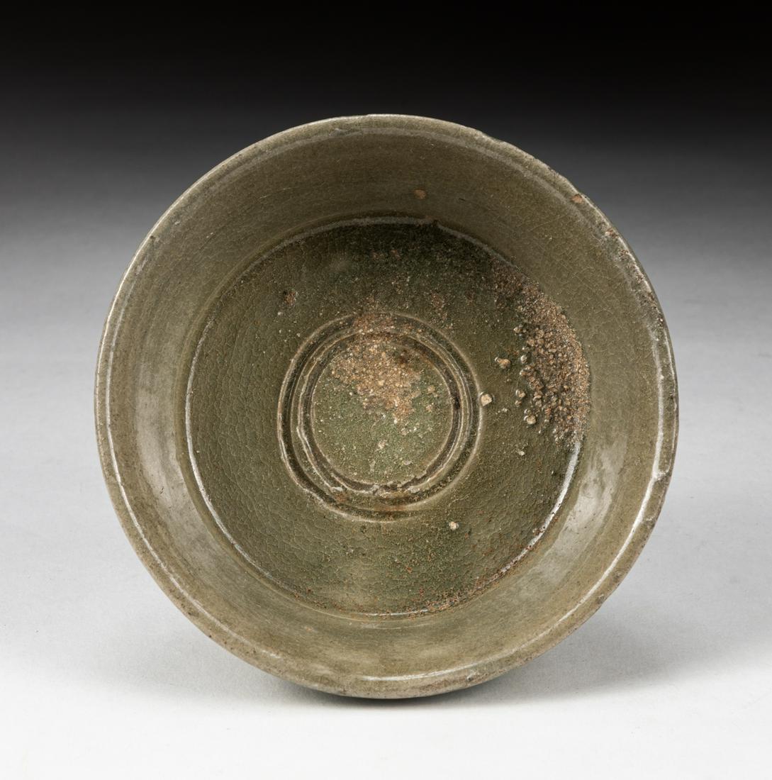 Korean Joseon Celadon Porcelain Dish (1 of 9)