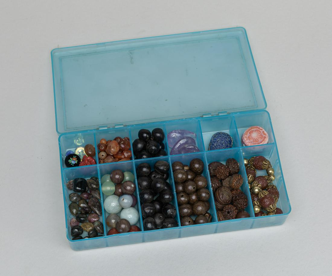 Group Chinese Seed/Jade/Gem Stone Beads (1 of 13)