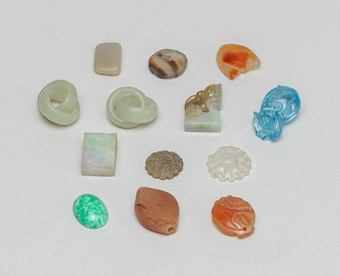 Group Chinese Jade, Agate/Aquamarine Carvings: A group of carvings comprised of jade, jade stone, agate, and aquamarine. 1*0.6*0.5inch (largest).
