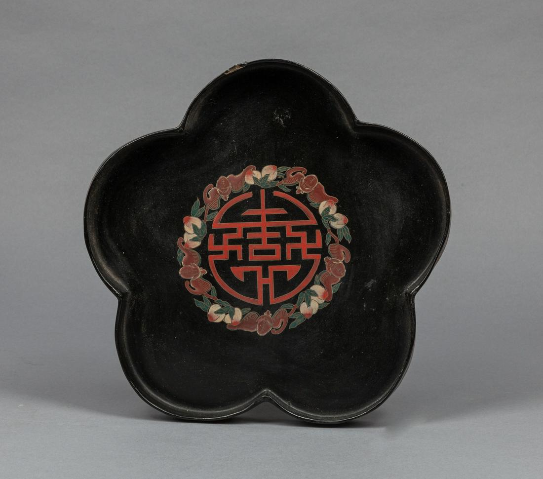 Chinese Lacquer-wood Central Piece: In flower type, painted in the central to the interior with shou character enclosing by peaches and bats, sides with lotus scrolls. 10.7*1.3inch.