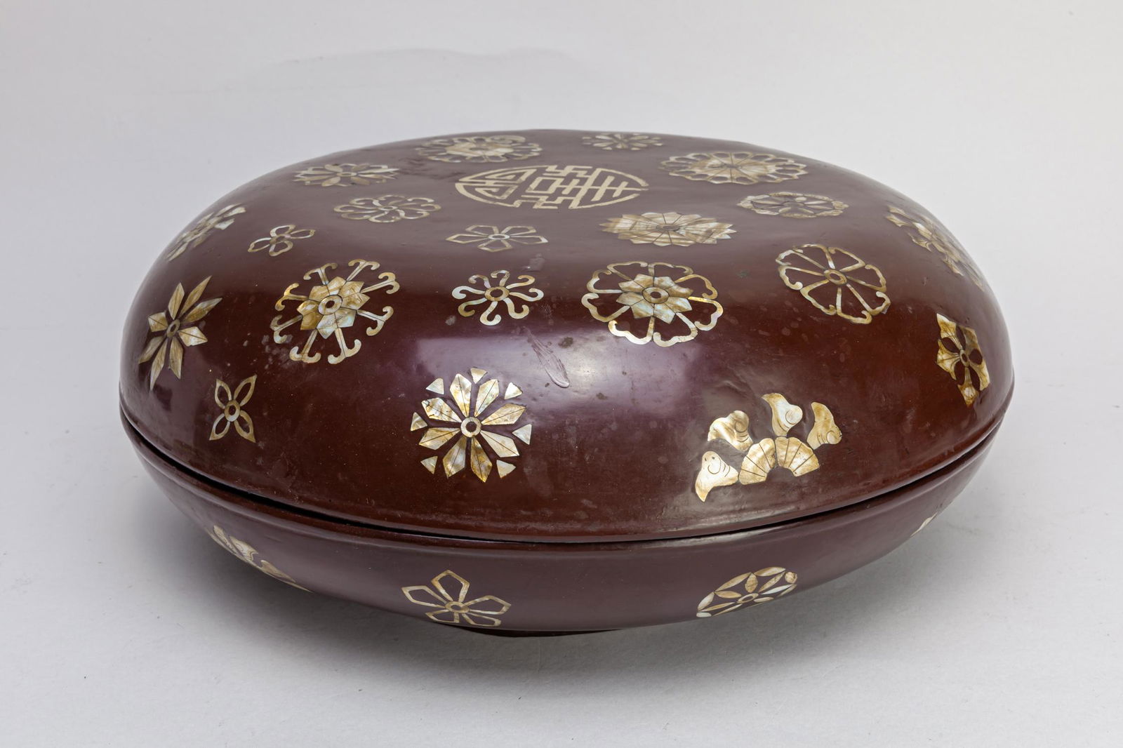 Large Chinese Lacquer Box Inlaid MOP (1 of 10)