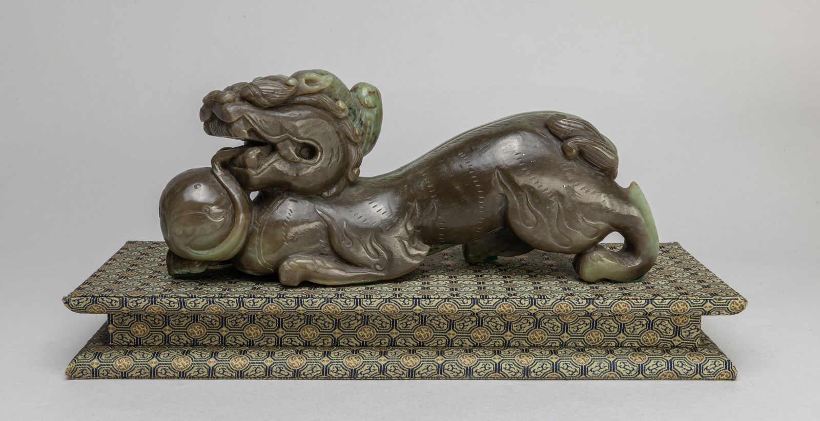 Large Chinese Jade Carving Beast Sculpture (1 of 11)