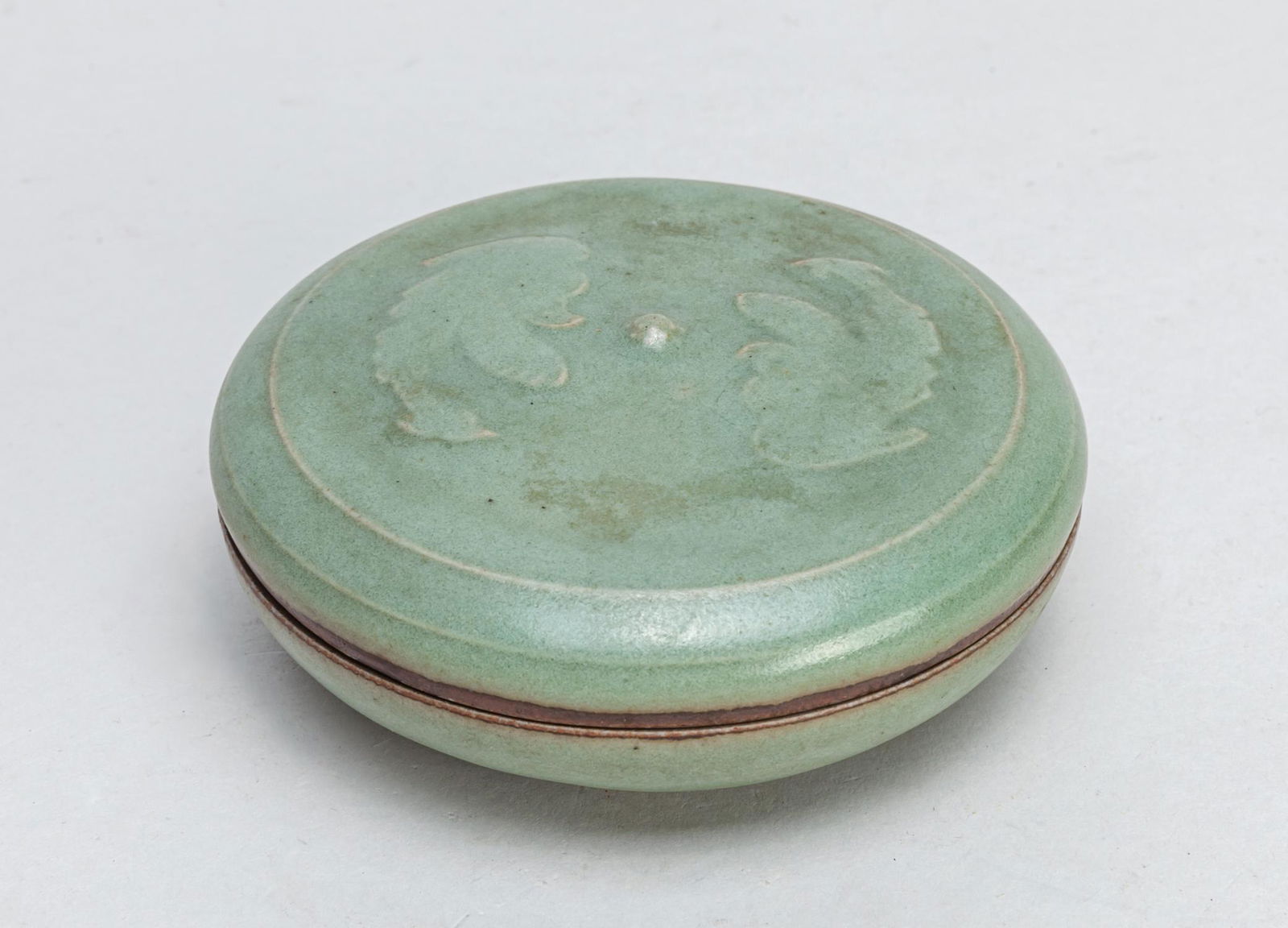 Chinese Longquan Type Porcelain Covered Jar (1 of 10)