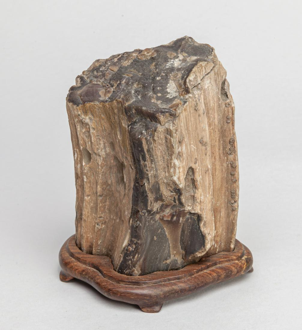 Chinese Lingbi Scholar Stone Sculpture (1 of 11)