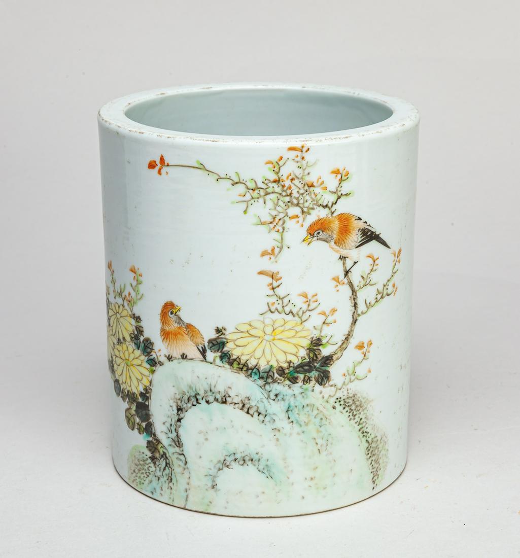 Chinese Hand Painted Porcelain Brush Pot (1 of 11)
