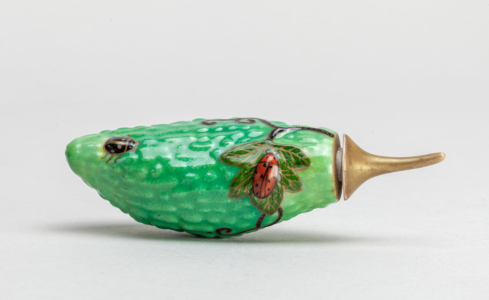 Chinese Famille Rose Porcelain Snuff Bottle (1 of 11)