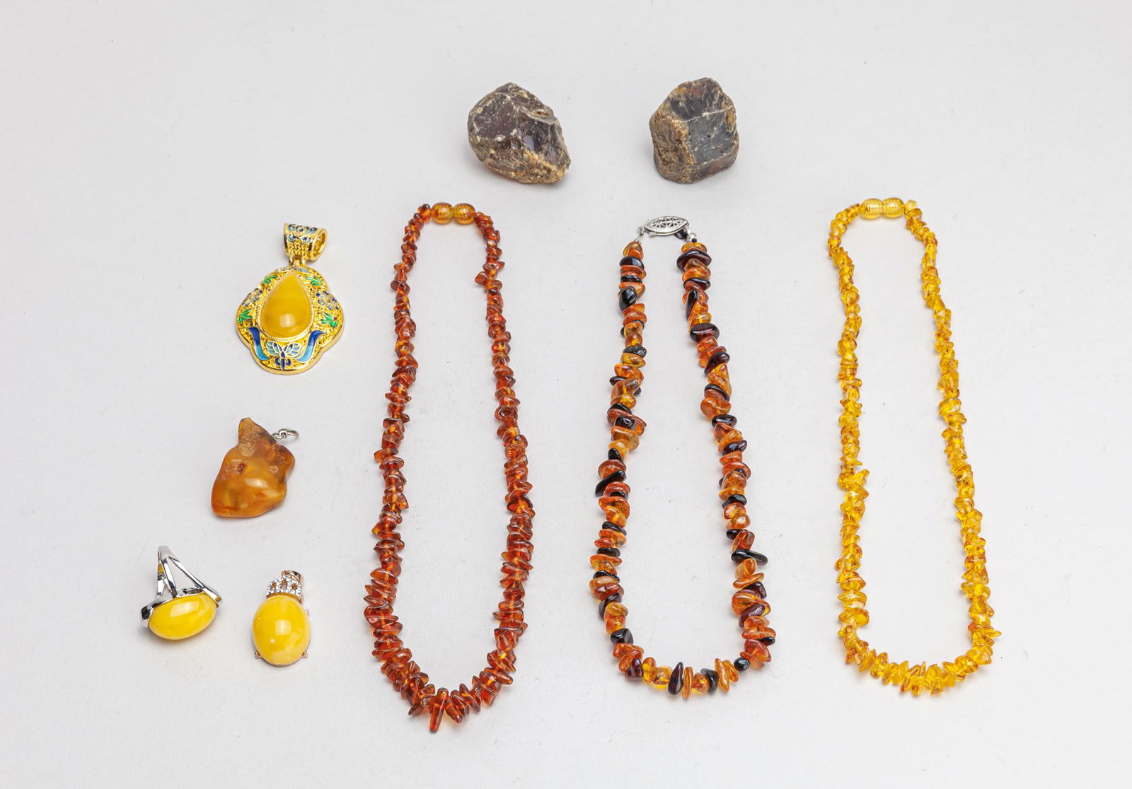 Estate Amber Jewelries (1 of 13)