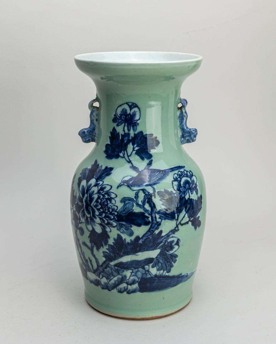 Chinese Blue White Porcelain Vase (1 of 14)