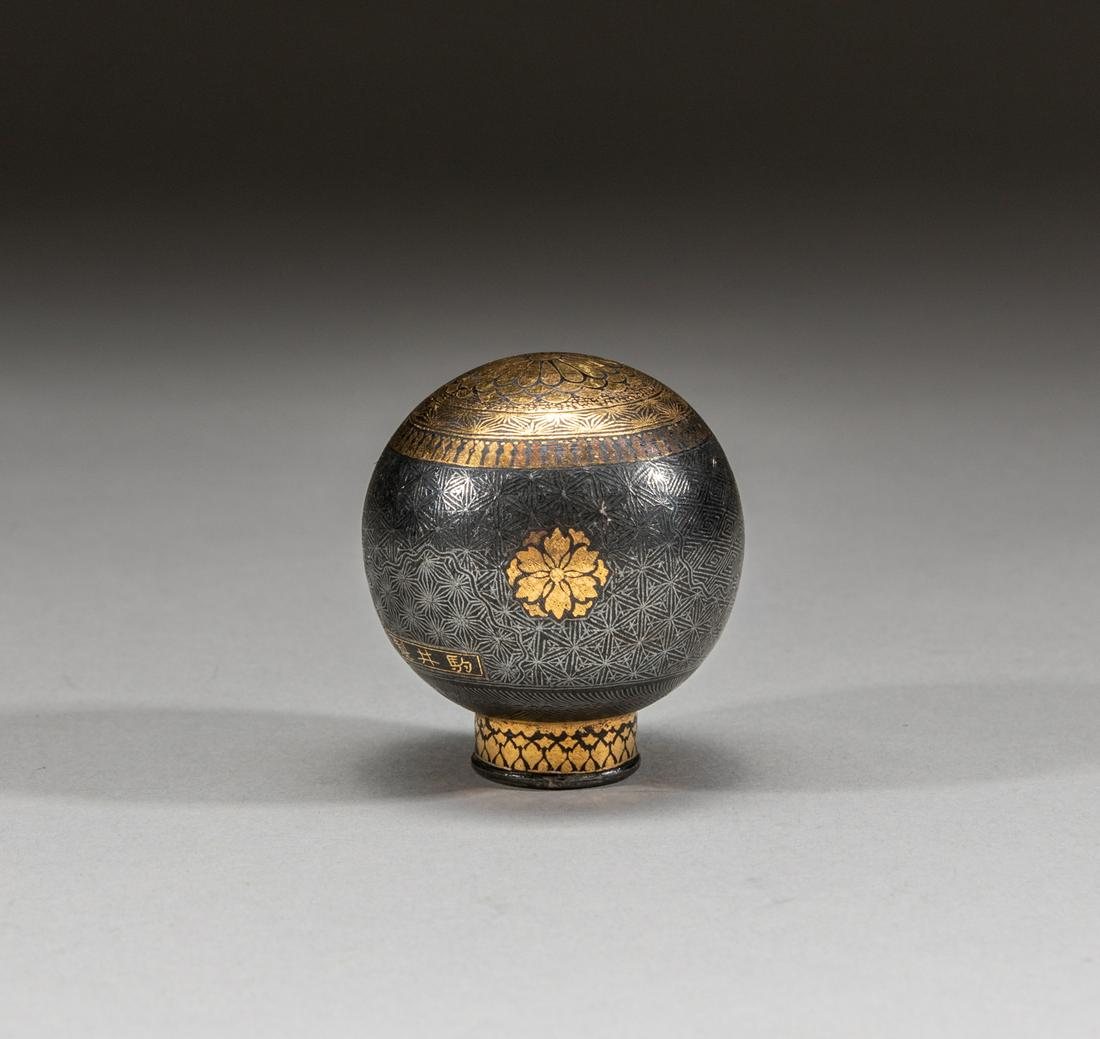 Antique Japanese Snuff Bottle Inlaid Silver & Gold (1 of 12)