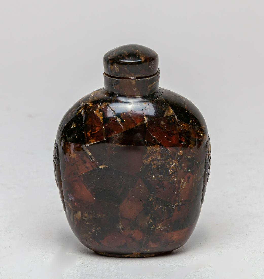 Chinese Amber Carved Snuff Bottle (1 of 12)