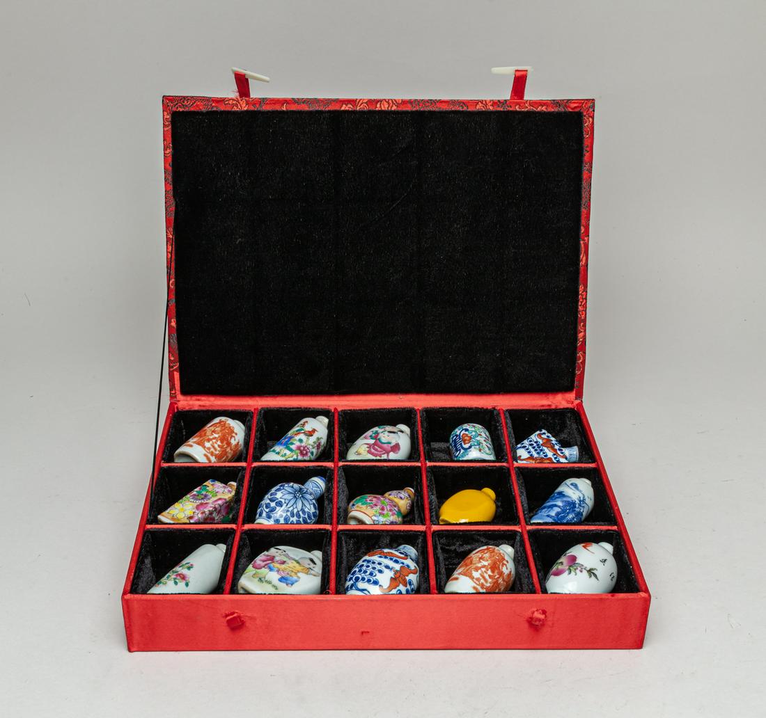 Group Chinese Porcelain Snuff Bottles (1 of 13)