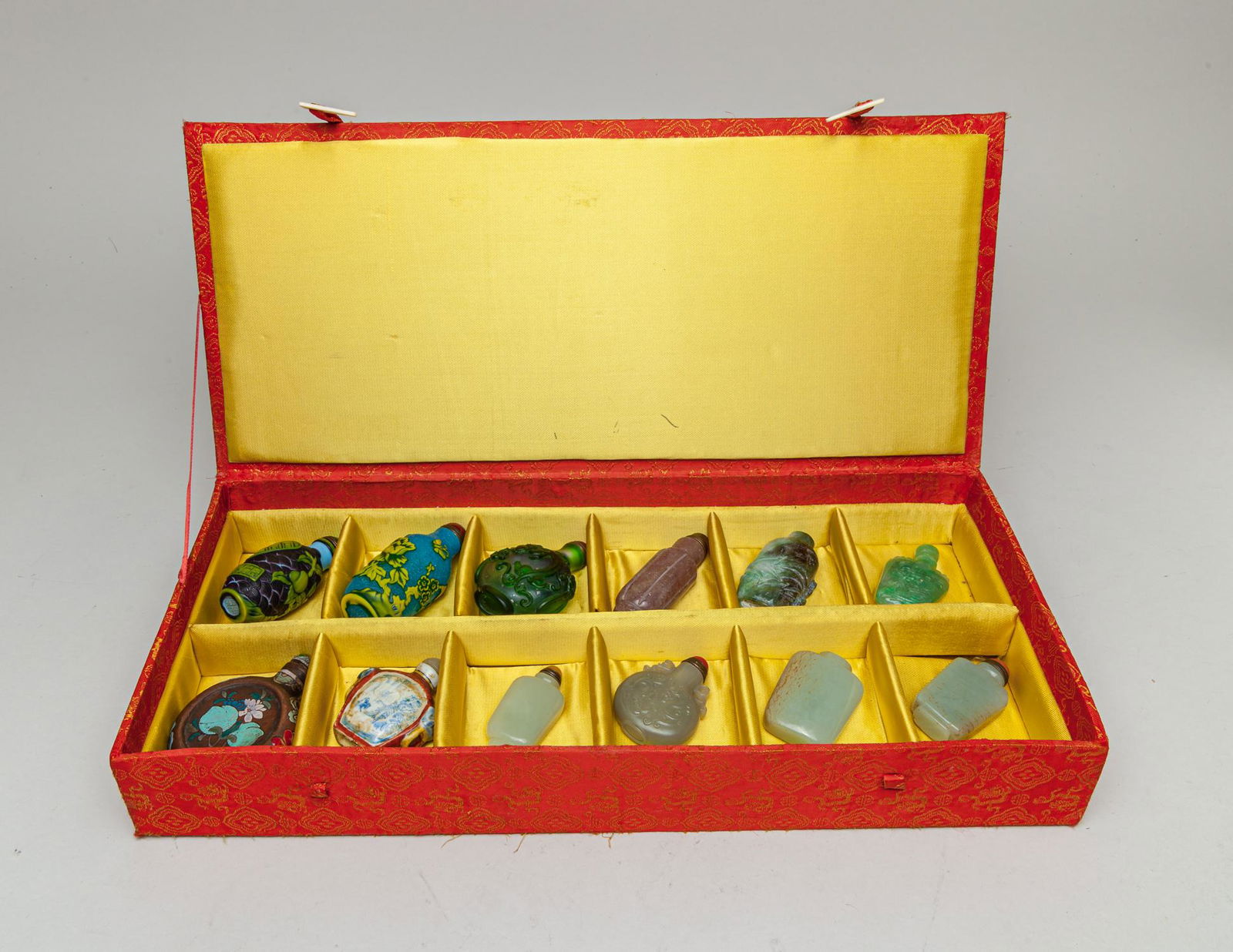 Estate Chinese Jade, Gem Stone, Snuff Bottles (1 of 11)