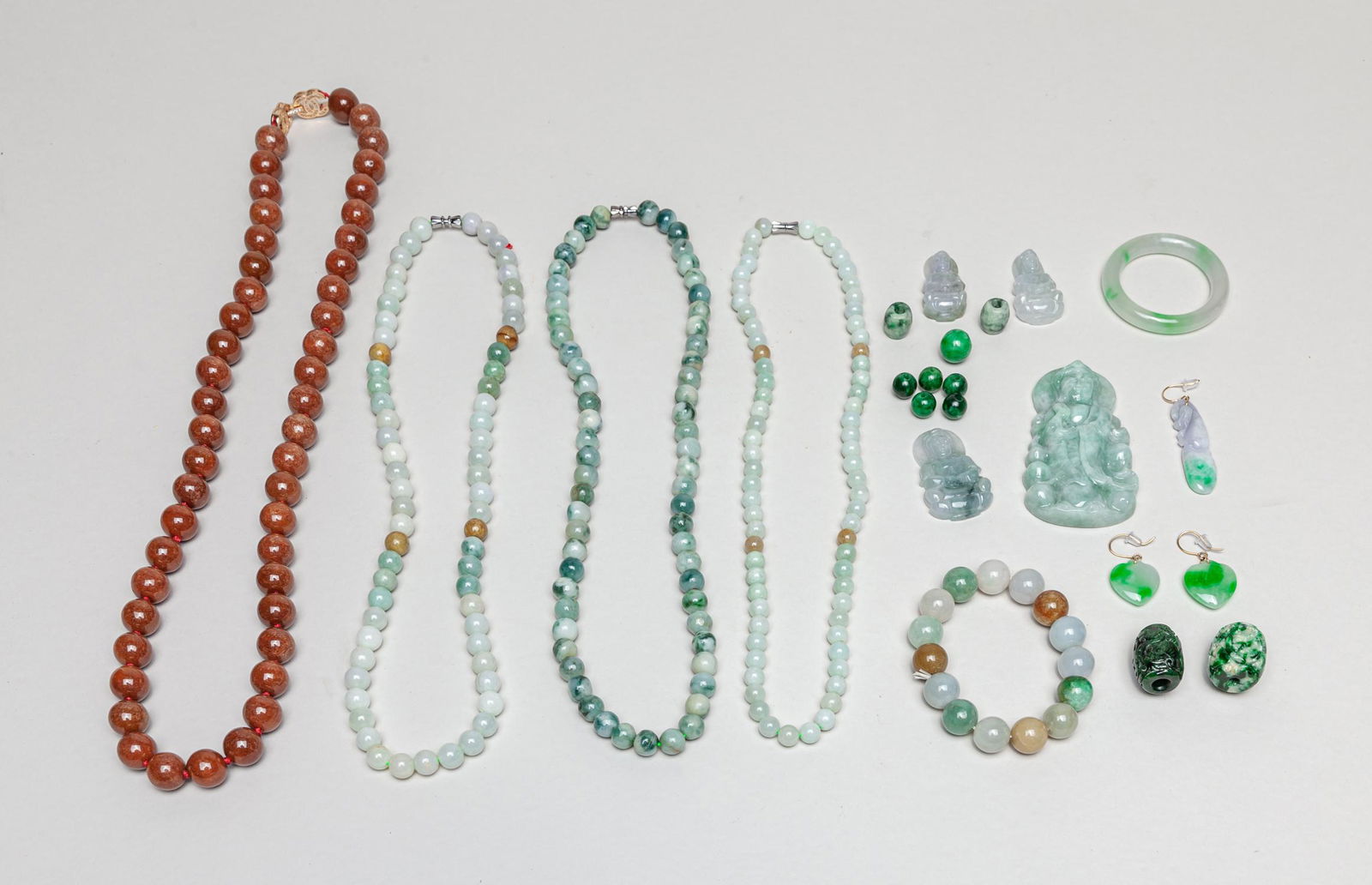 Estate Chinese Jade/Gem Stone Jewelries (1 of 13)