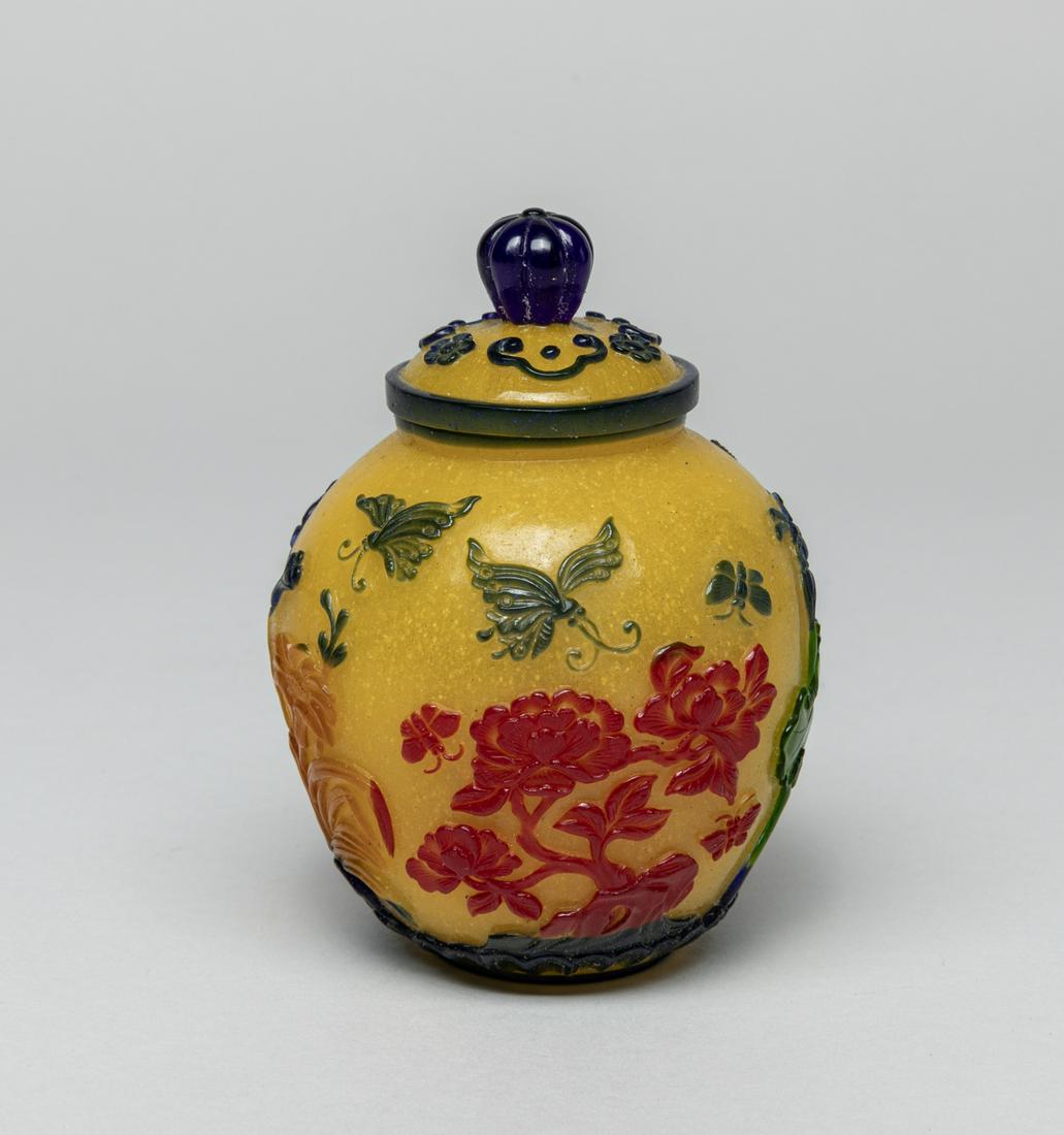 Chinese Overlay Glass Covered Jar (1 of 12)