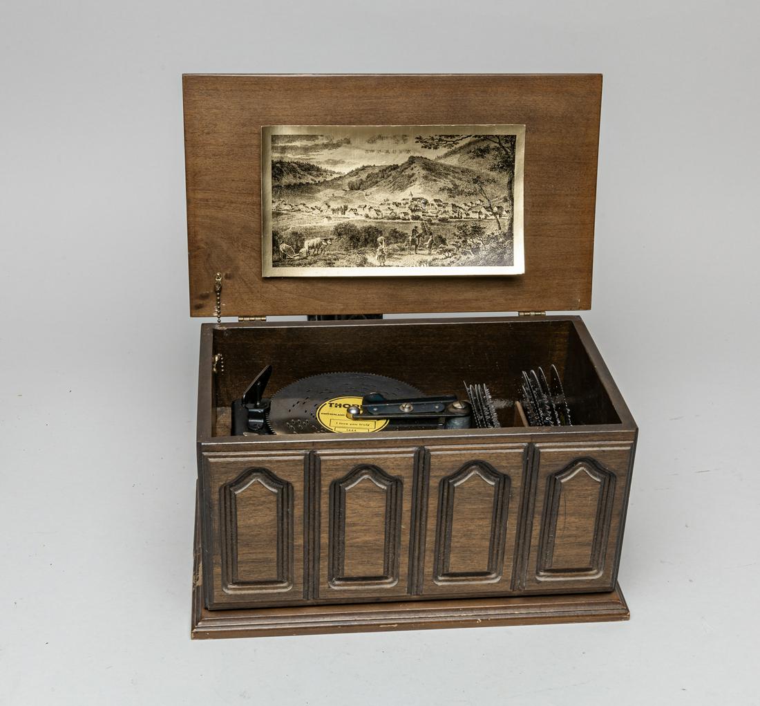 Vintage Thorens Music Box (1 of 10)