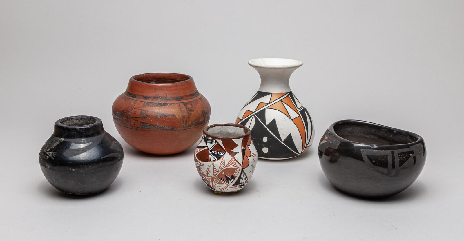 Native American Type Pottery Jars (1 of 14)