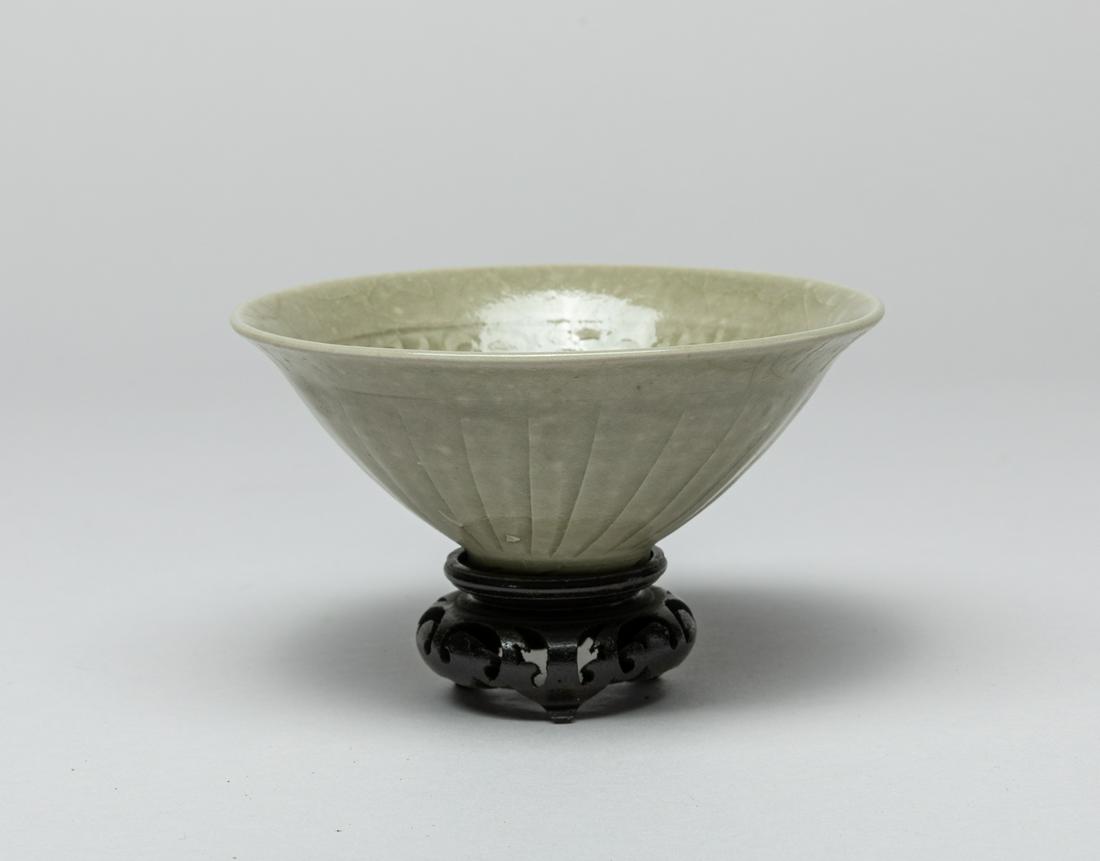 Chinese Yaozhou Ware Porcelain Tea Cup (1 of 11)