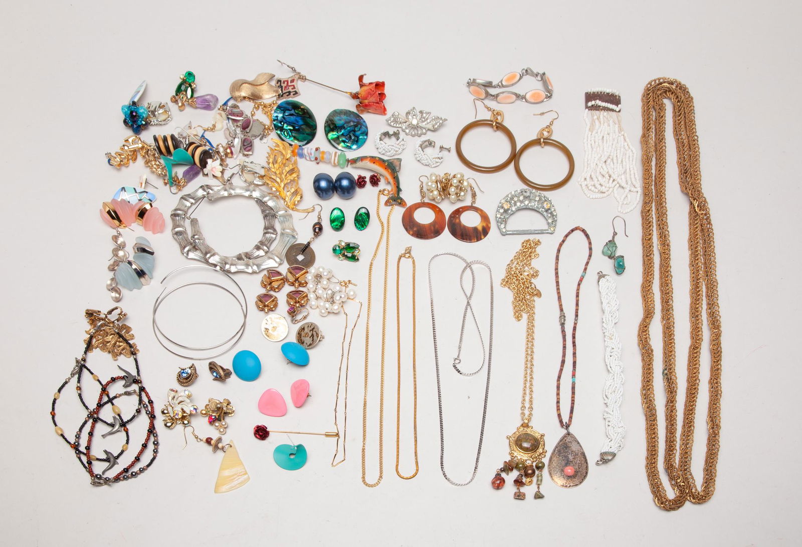 Collectible Costume Jewelry of Necklace, Brooch (1 of 15)