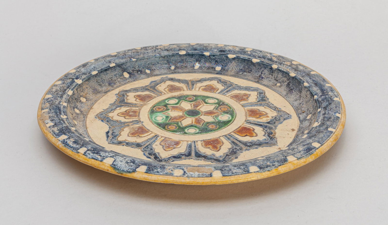 Chinese Glazed Pottery Flowers Plate (1 of 10)