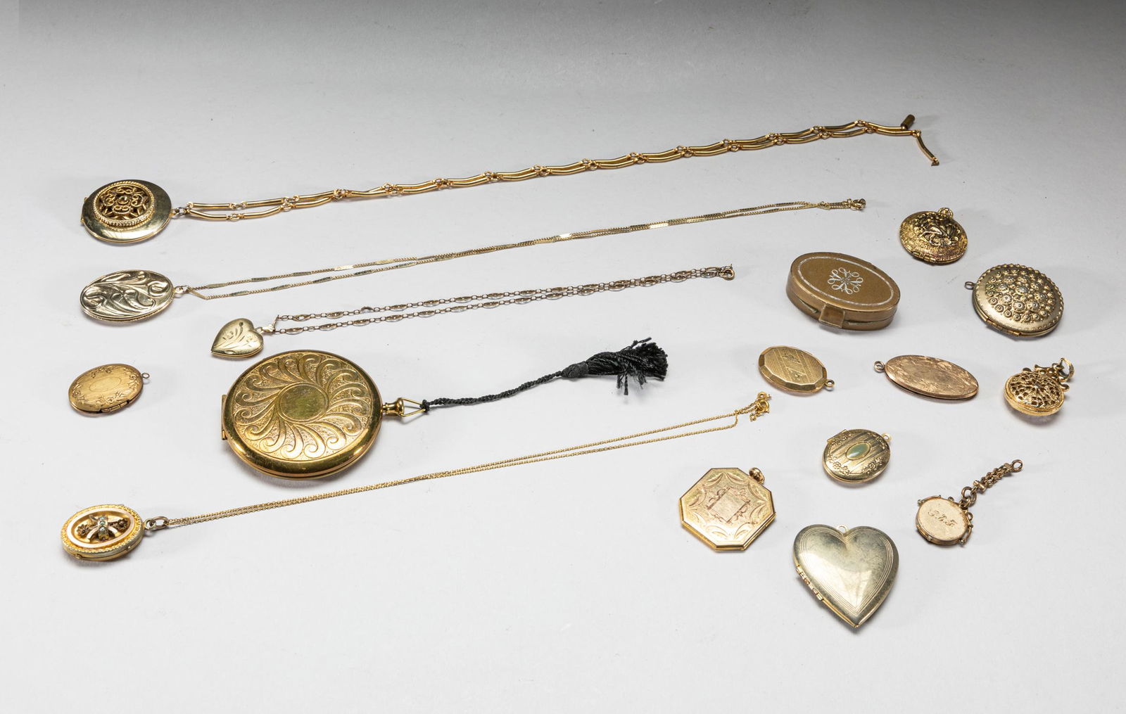 Collectible France Napoleon III Type Gilt Jewelry (1 of 11)