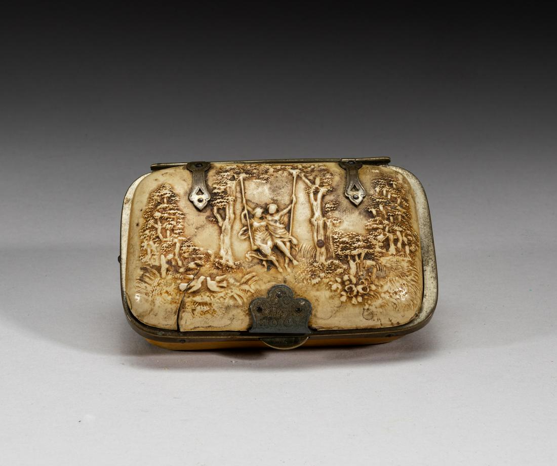 Antique English Type Horn Like Card Case (1 of 11)