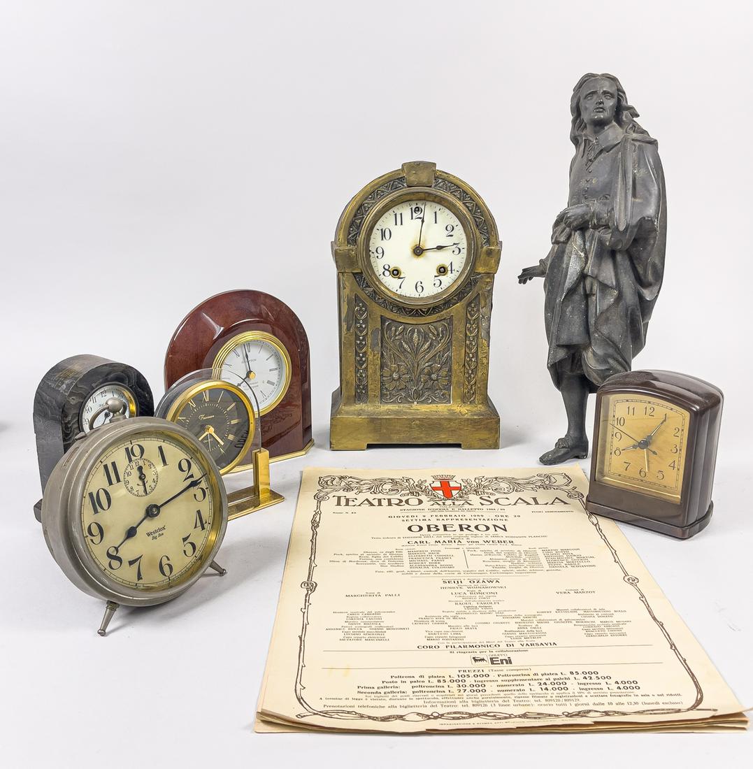 Collectible Table Clock & Figure (1 of 10)