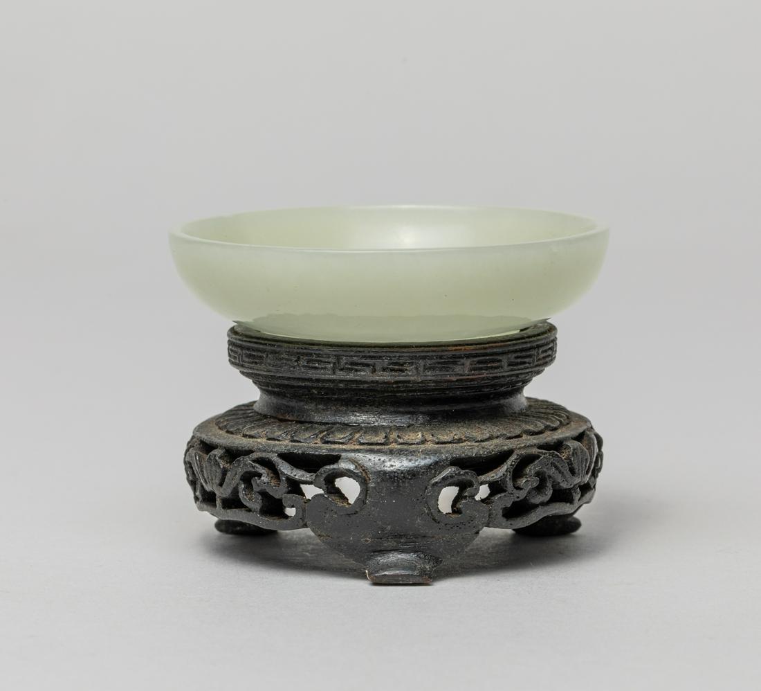 Rare Chinese White Jade Dish w/ Stand (1 of 9)