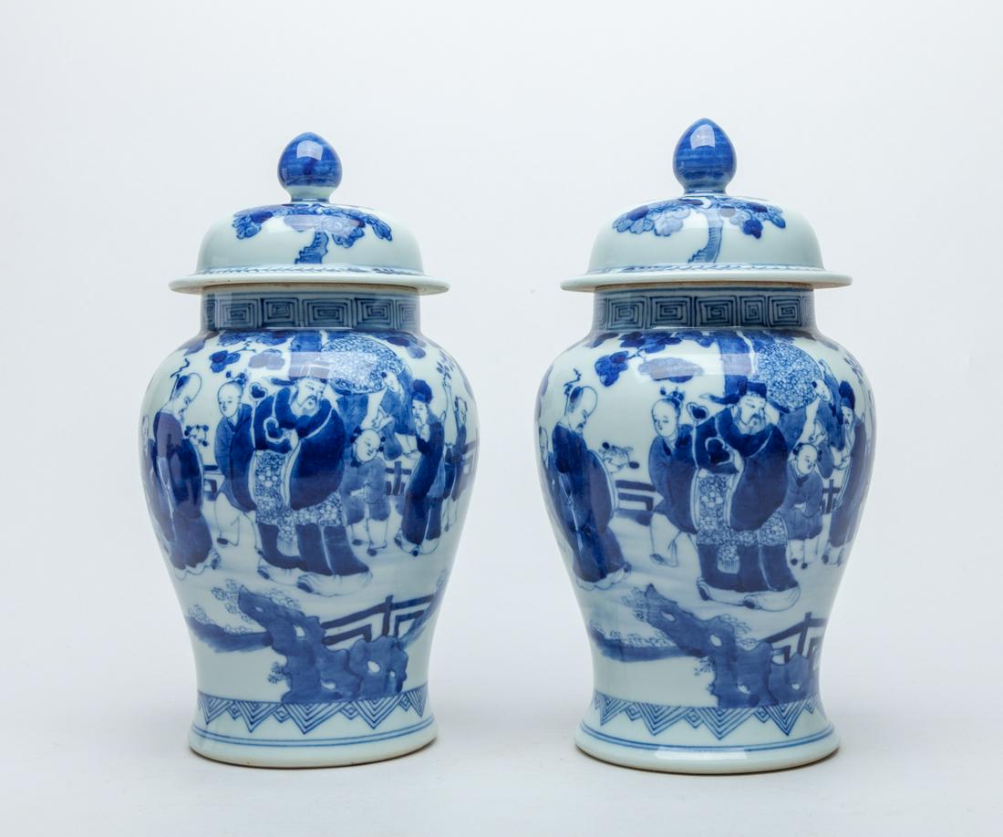 Pair Chinese Export Blue White Porcelain Urns (1 of 10)