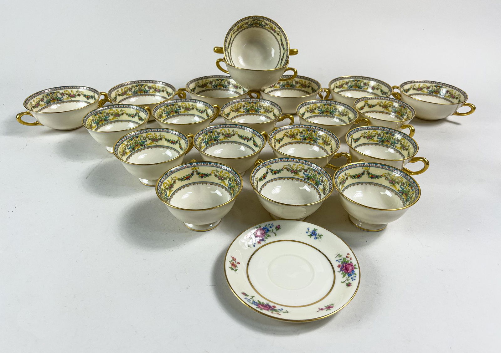 Collectible Lenox Porcelain Wares (1 of 10)