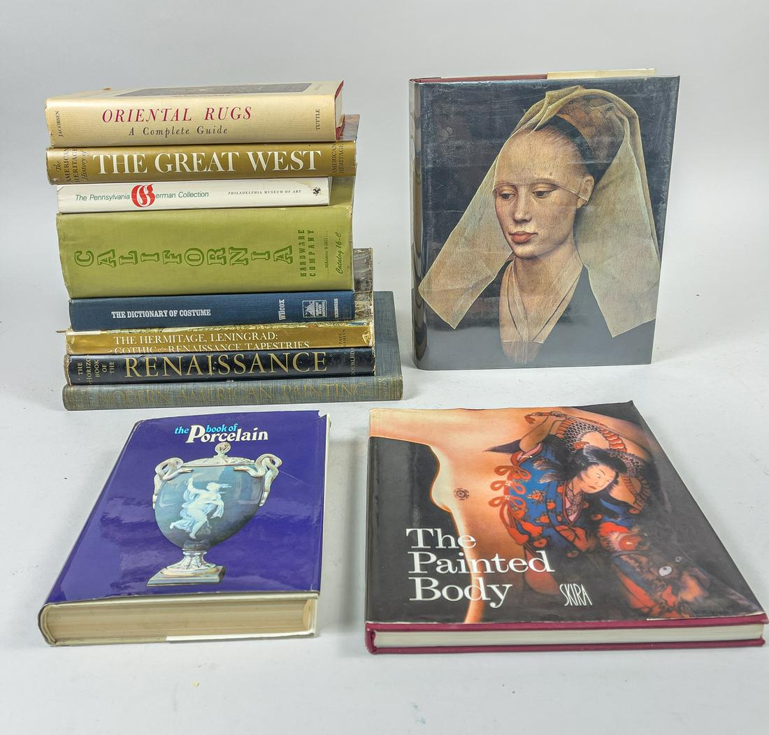 Estate Books of Art and Antique: Collection of 11 books about porcelain antiques, body paint, Renaissance paintings and American art history. Size varies.