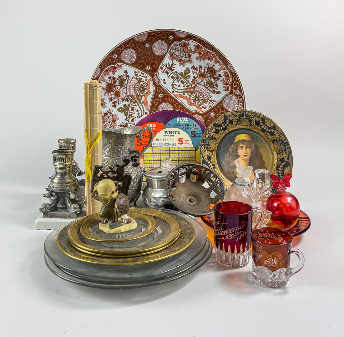 Group Estate Porcelain & Decors (1 of 15)